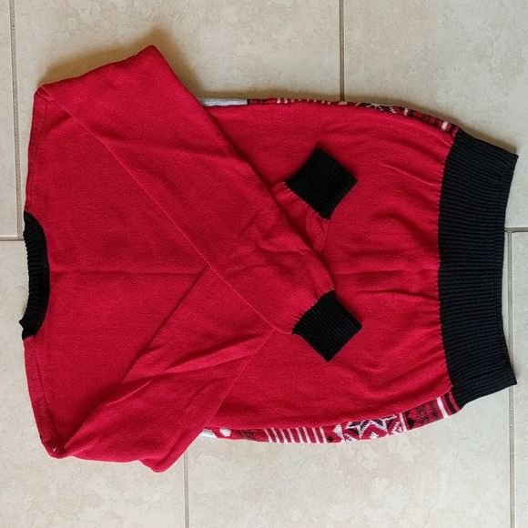 Sweater - Picture 2 of 4